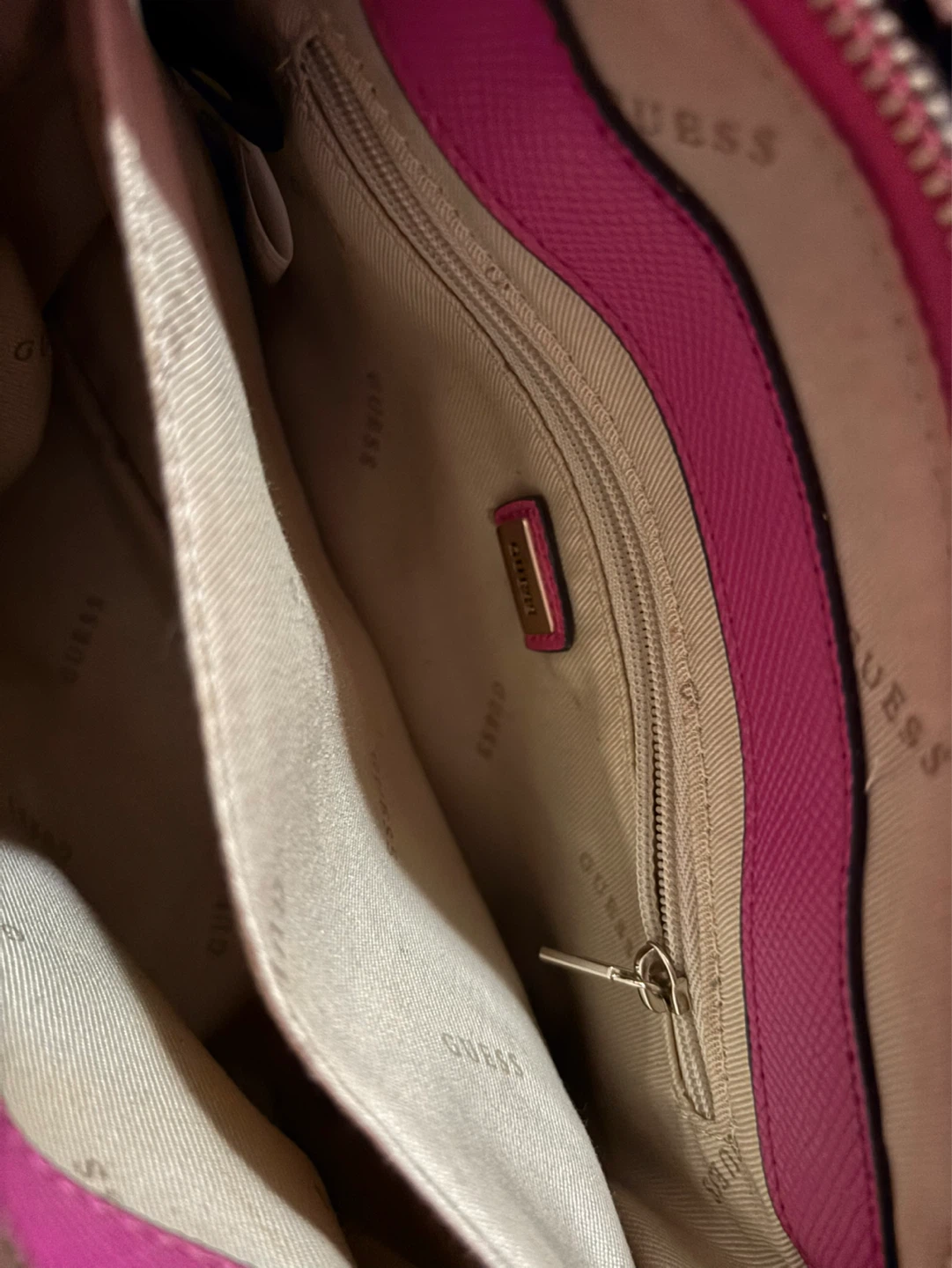 Guess Pink Structured Top Handle Bag - photo 4
