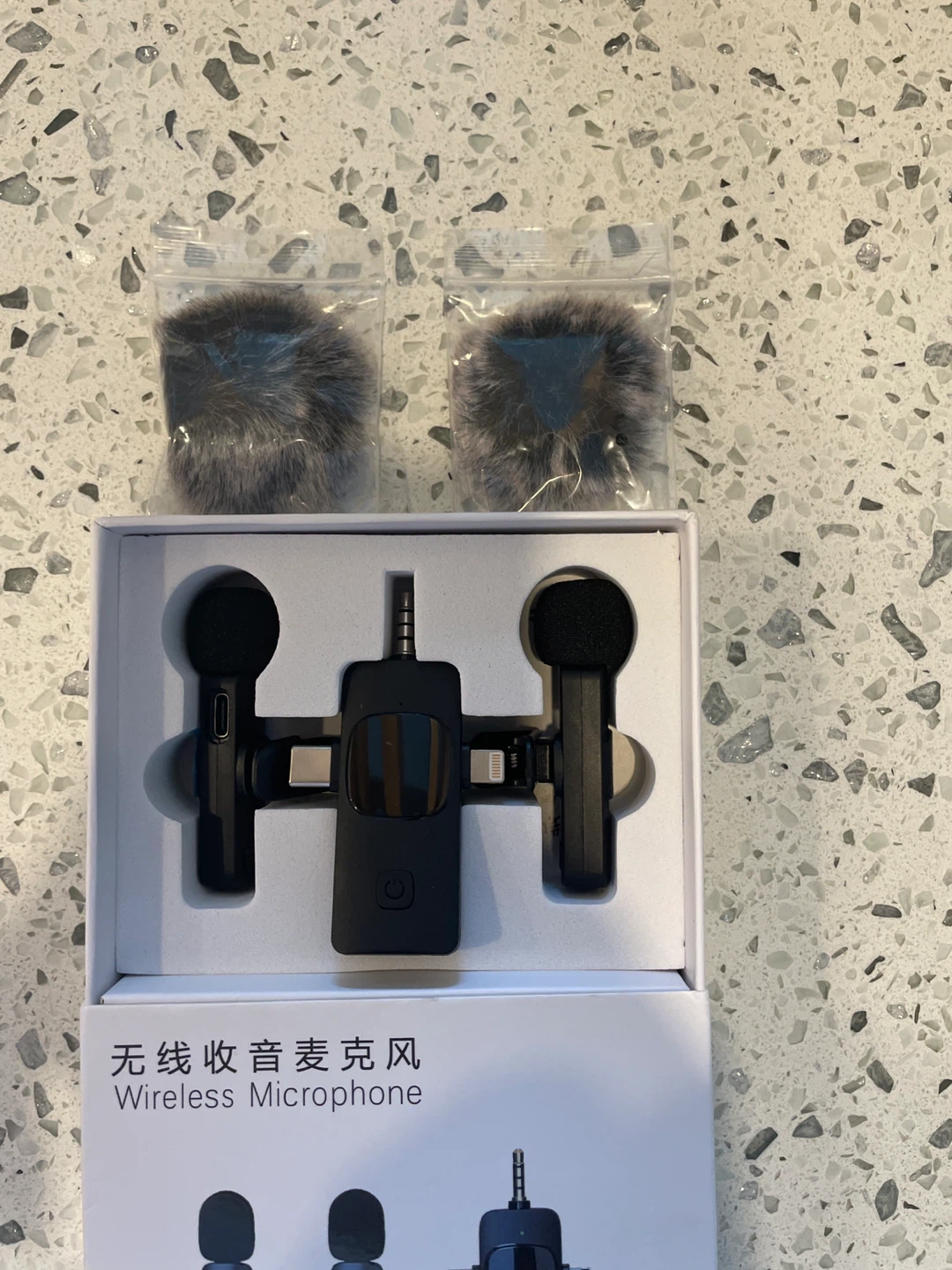 Wireless Microphone Kit with 2 Lapel Mics - photo 3