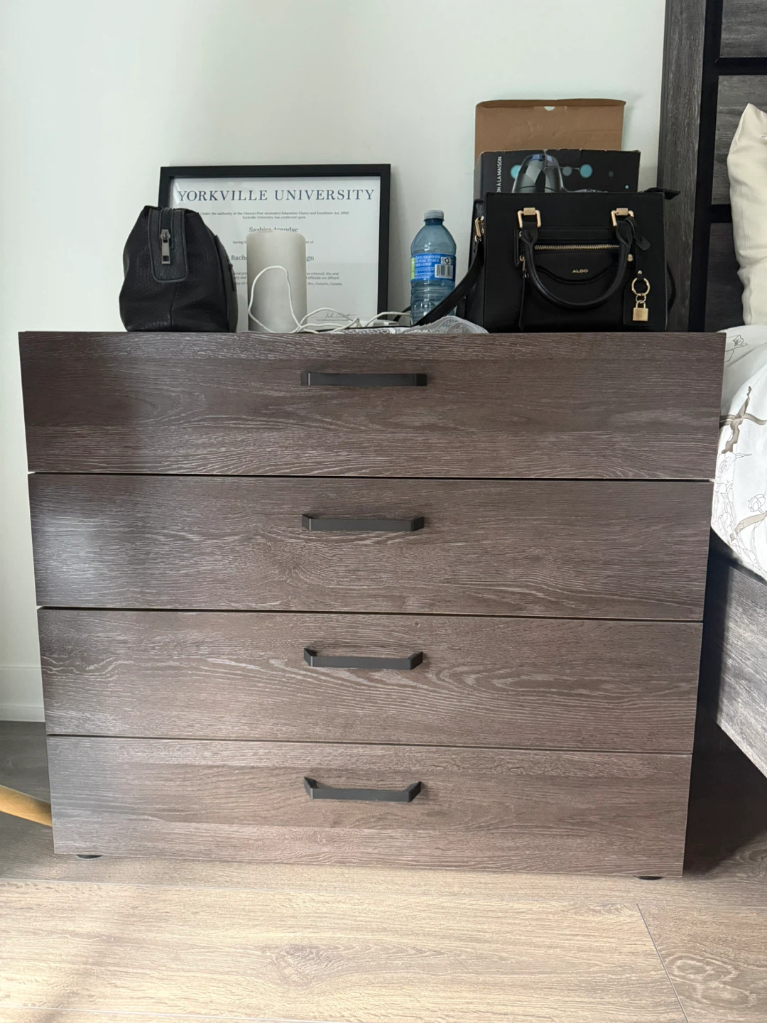 Chest of drawers