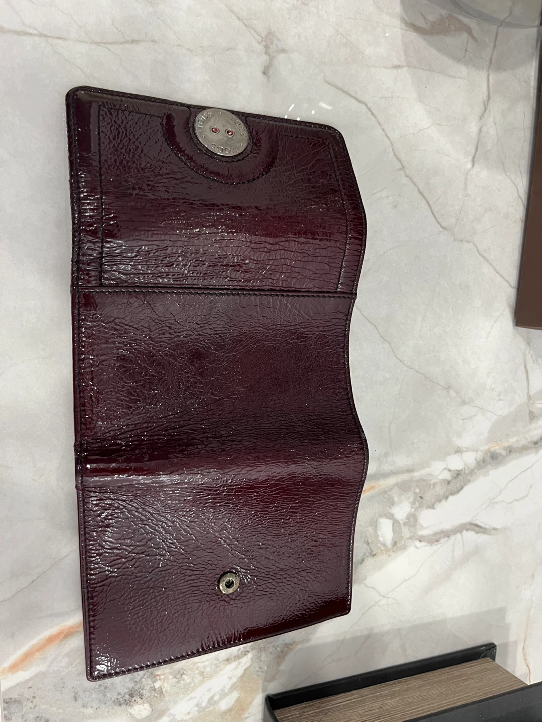 TOD'S Patent Leather Trifold Wallet - photo 3