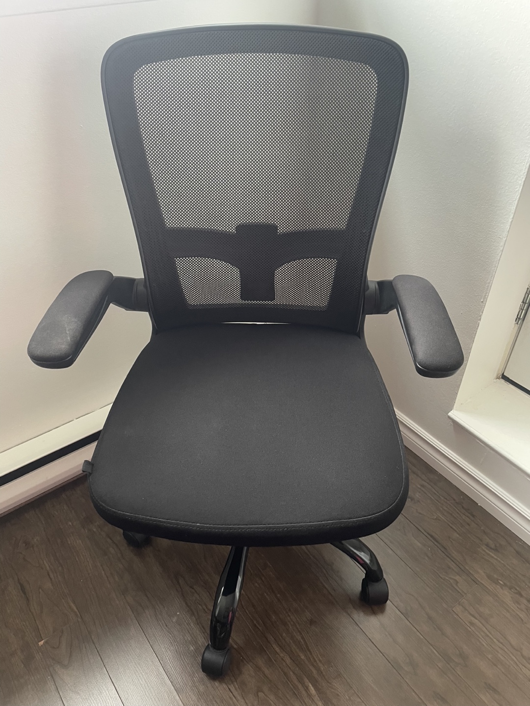 Black Mesh Office Chair - photo 2