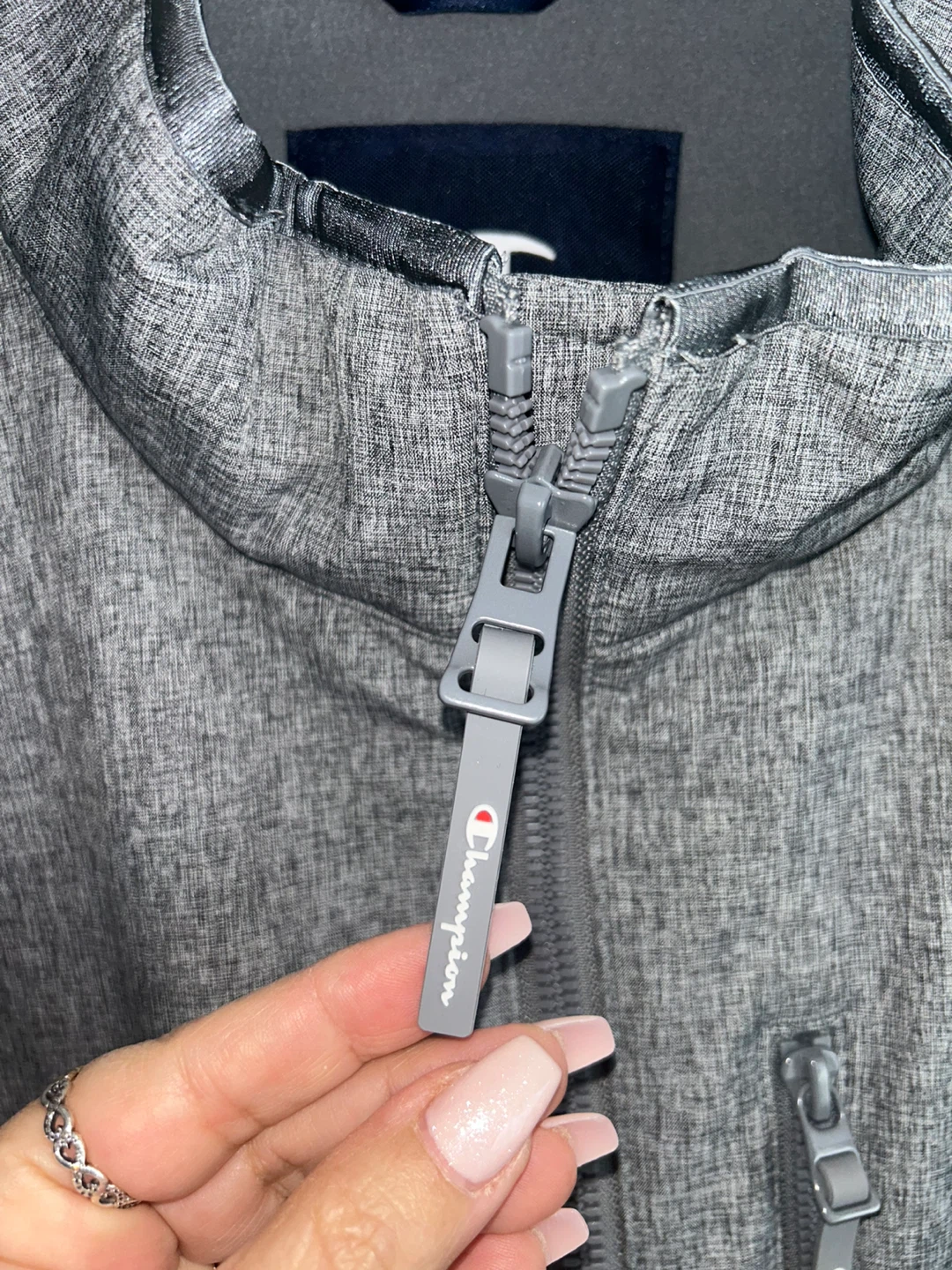 Brand new Champion Men's Water Resistant Jacket - Gray - photo 4