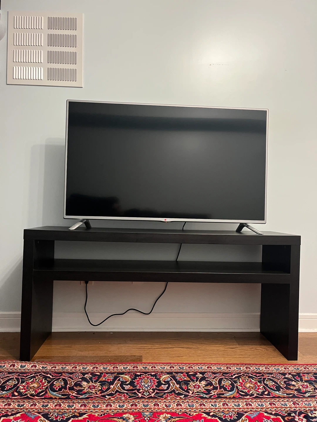 43” LG TV