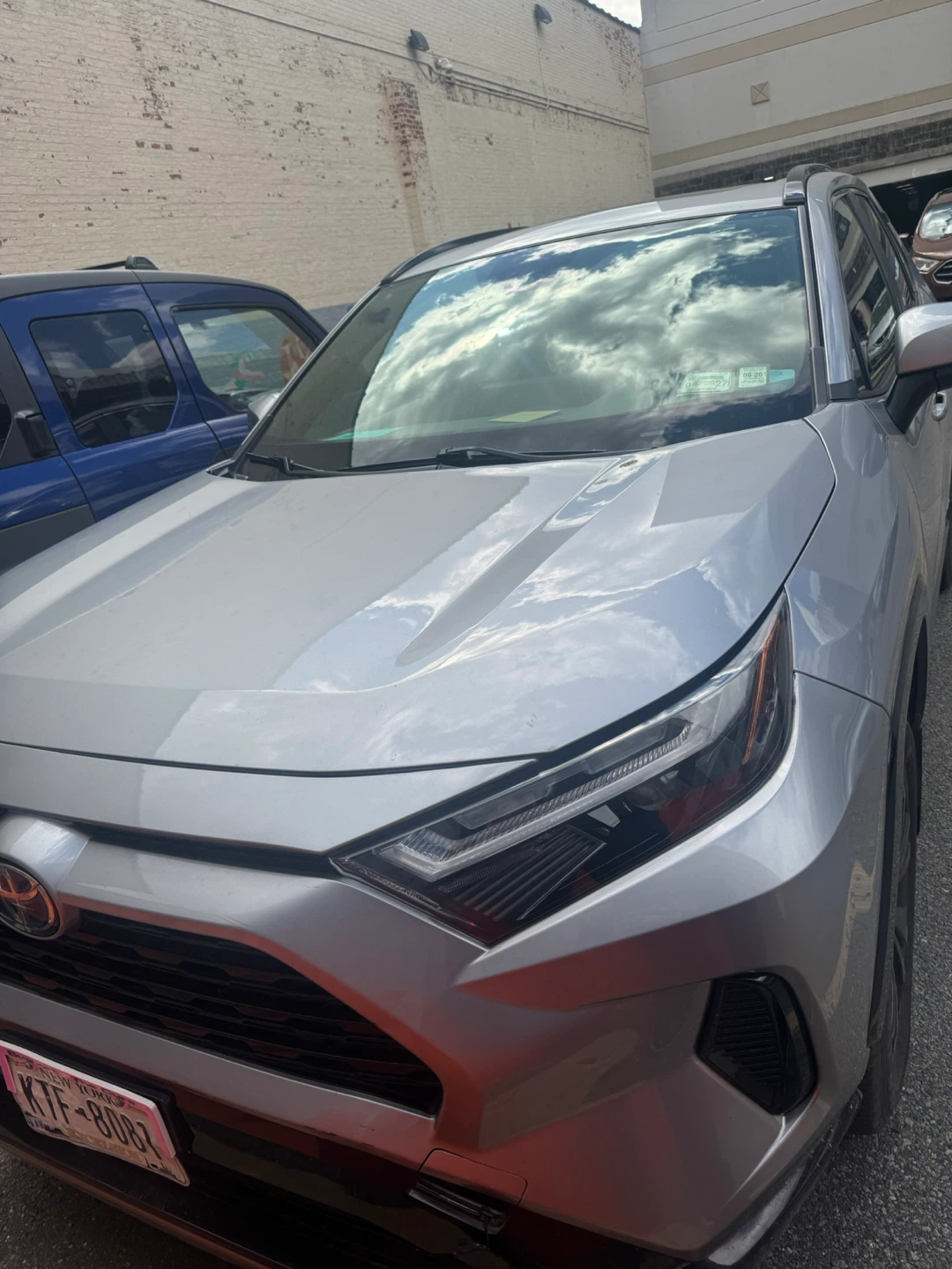 Silver Toyota RAV4 Hybrid AWD 2022 - photo 4