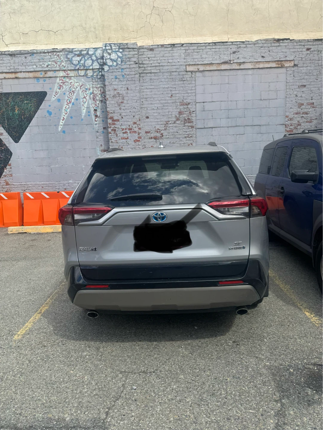 Silver Toyota RAV4 Hybrid AWD 2022 - photo 2