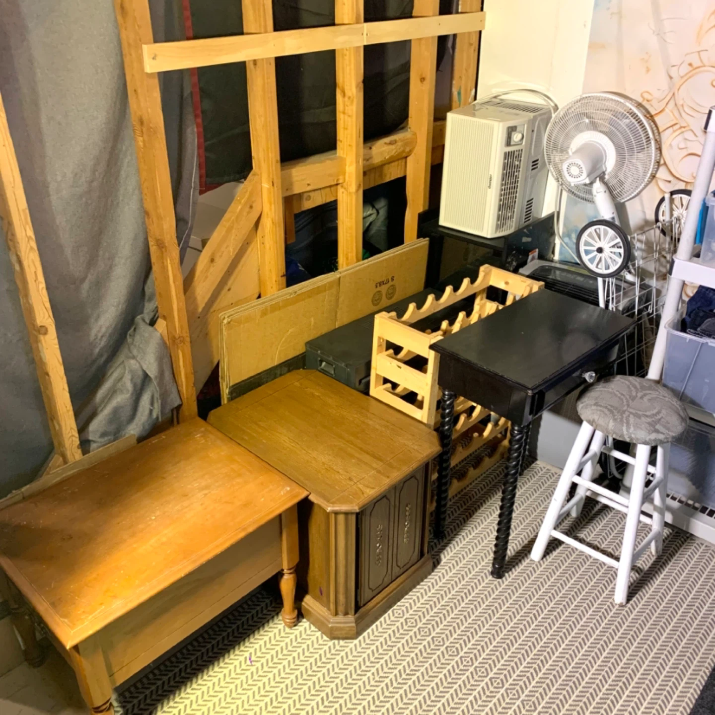 Everyday Garage Sale Yard Sale Basement Sale (100+ Items) - photo 3