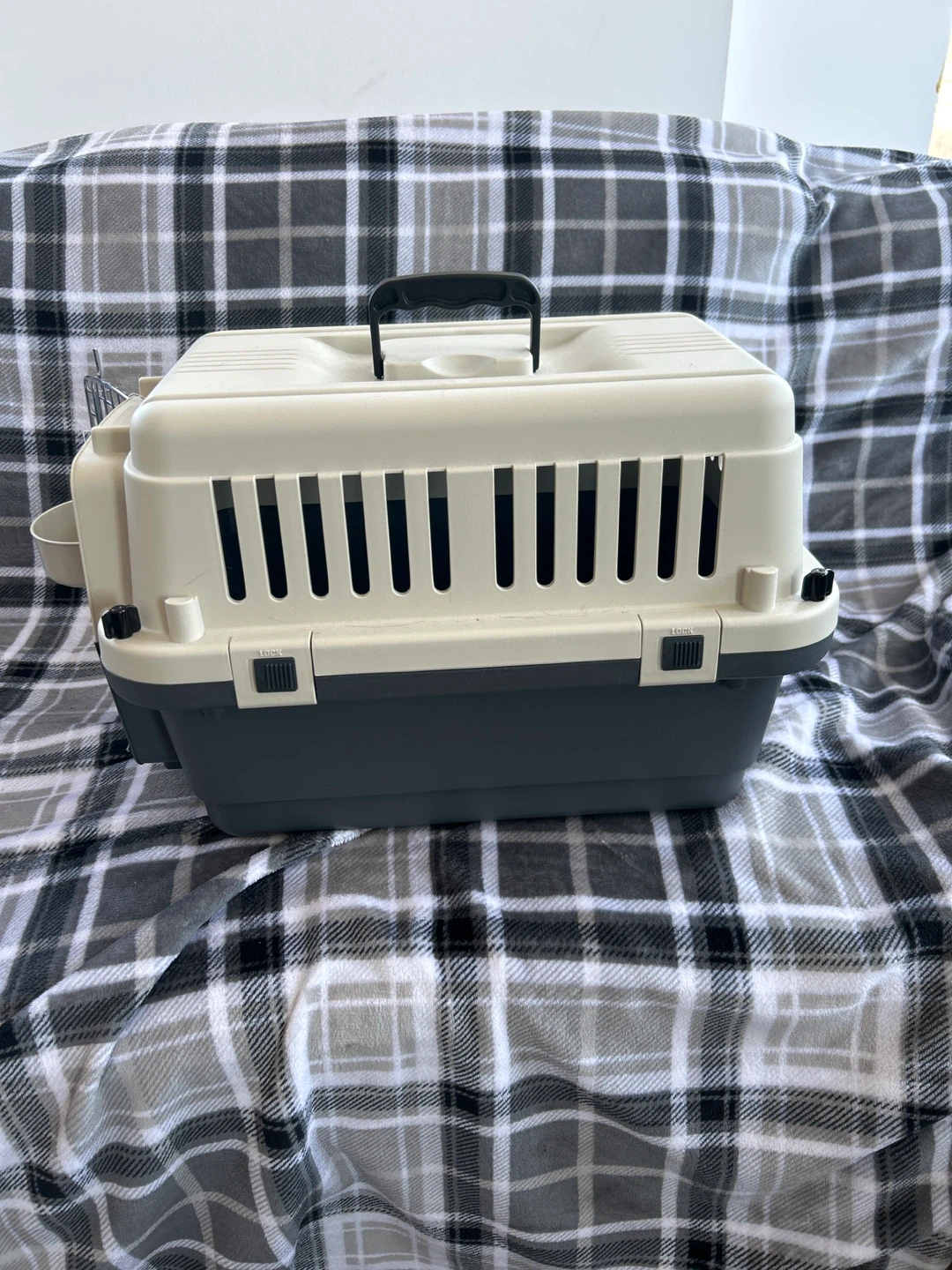 Cat Carrier (New/Perfect Condition)
