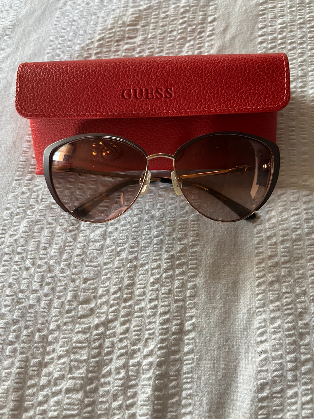 Guess Sunglasses with Red Case