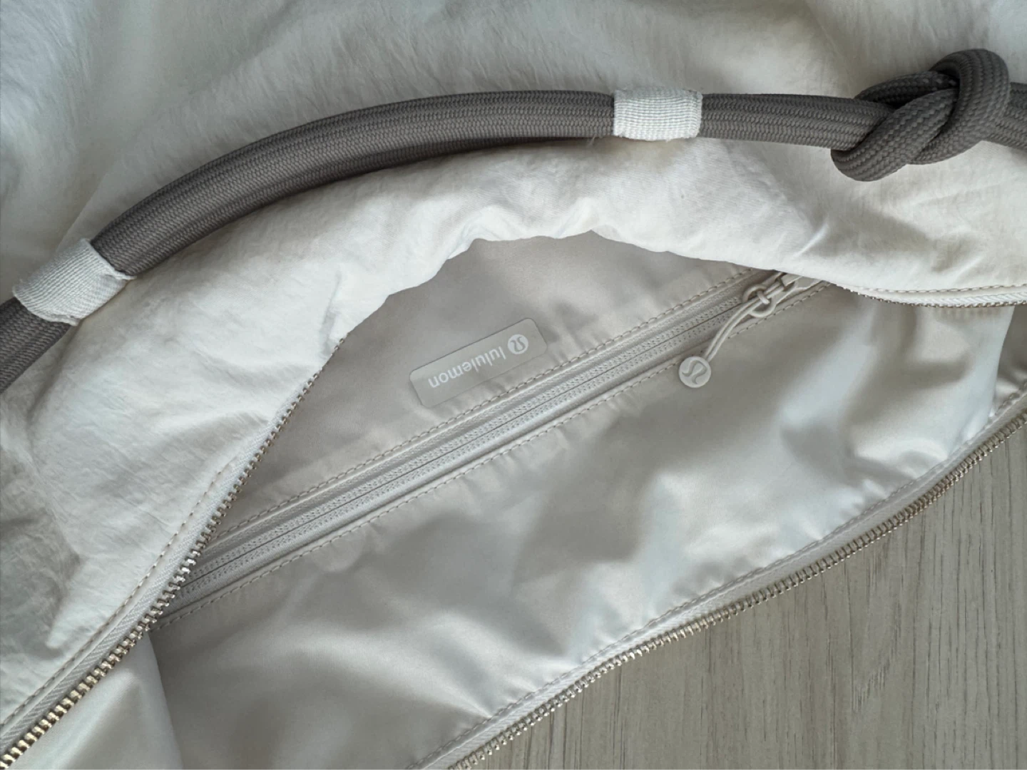 Lululemon bag - photo 2