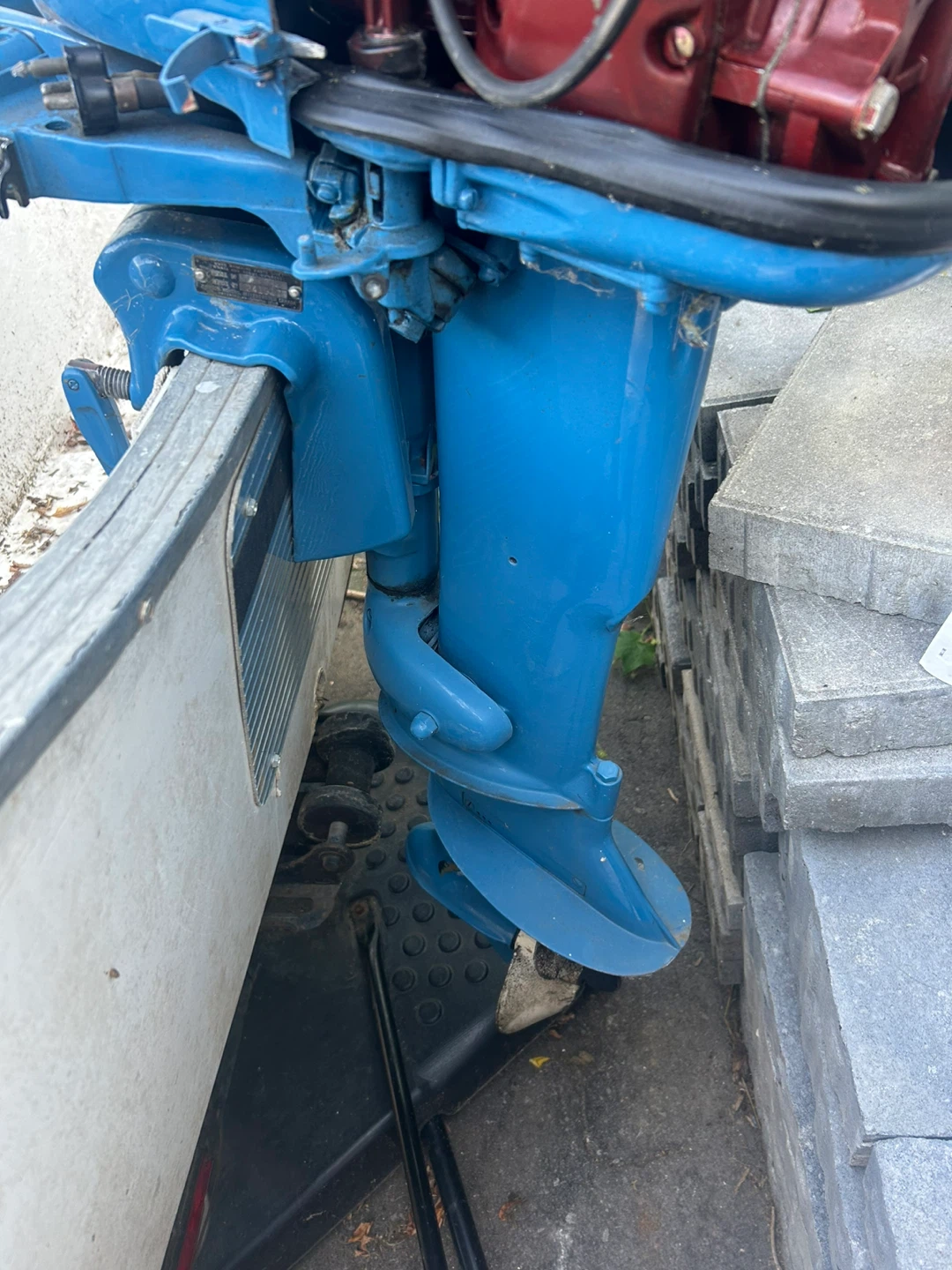 Outboard motor - photo 2
