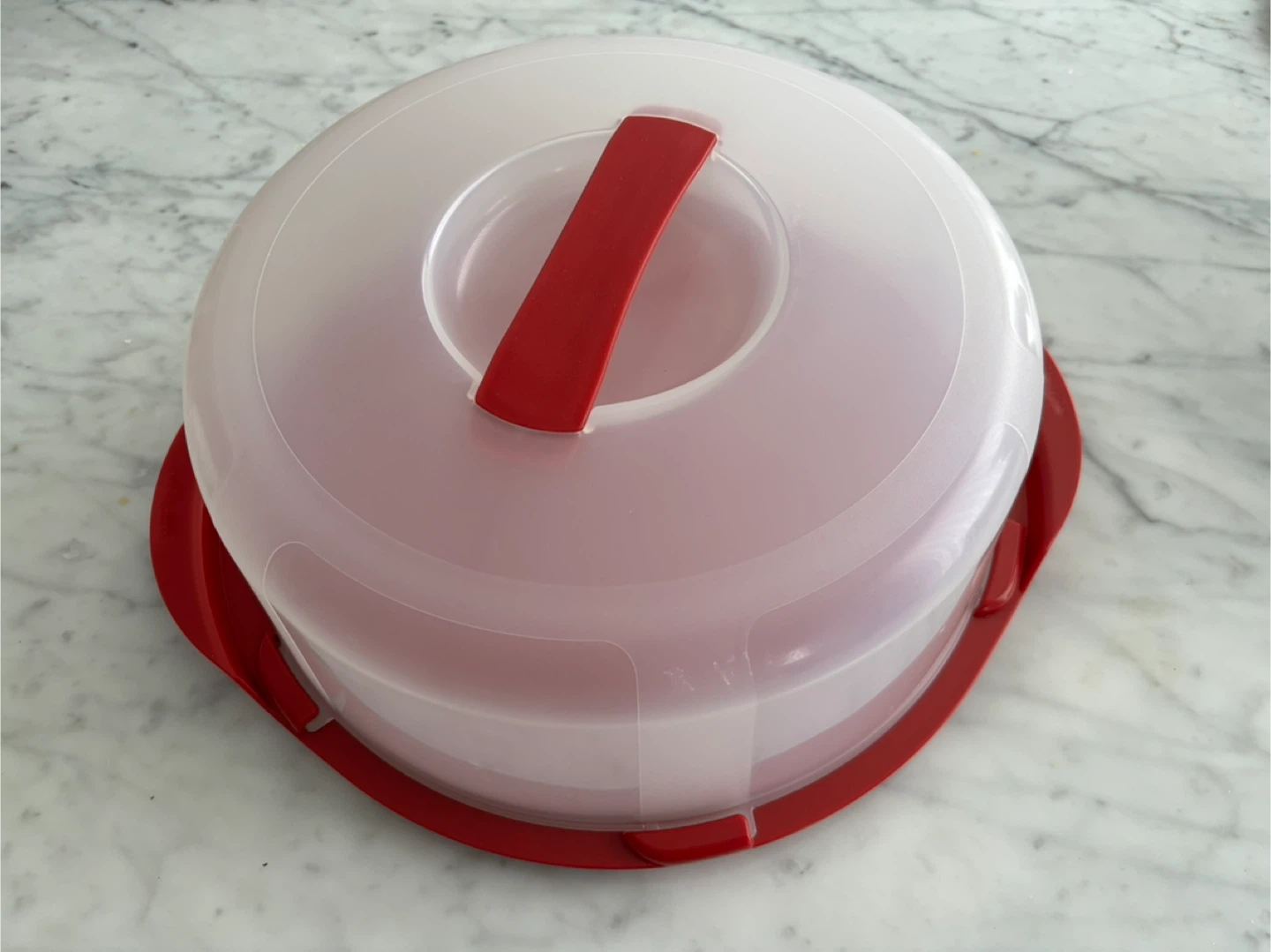 Cake Carrier with Red Handle