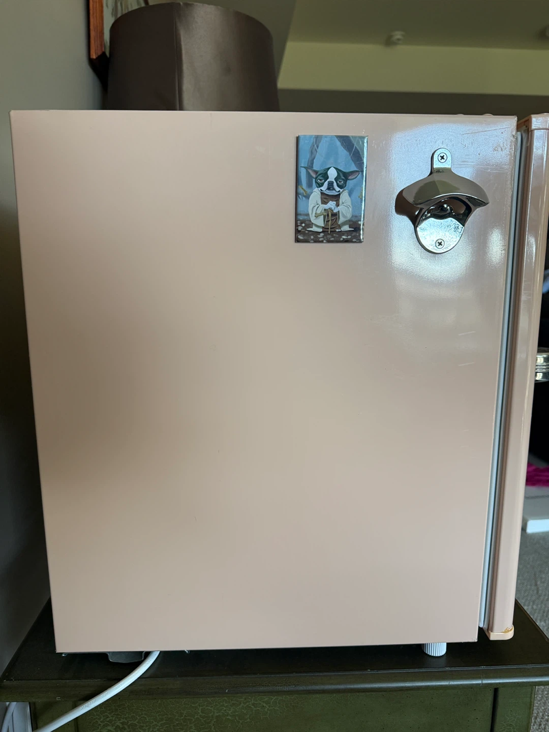 Retro Pink Frigidaire Mini Fridge ✨ - photo 3