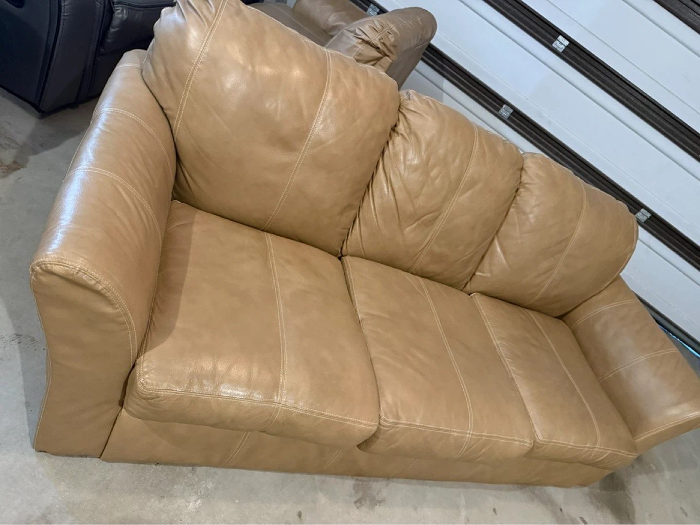Leather Sofas- 2 piece- one with 3 seats and 2nd with 2 seats - photo 3