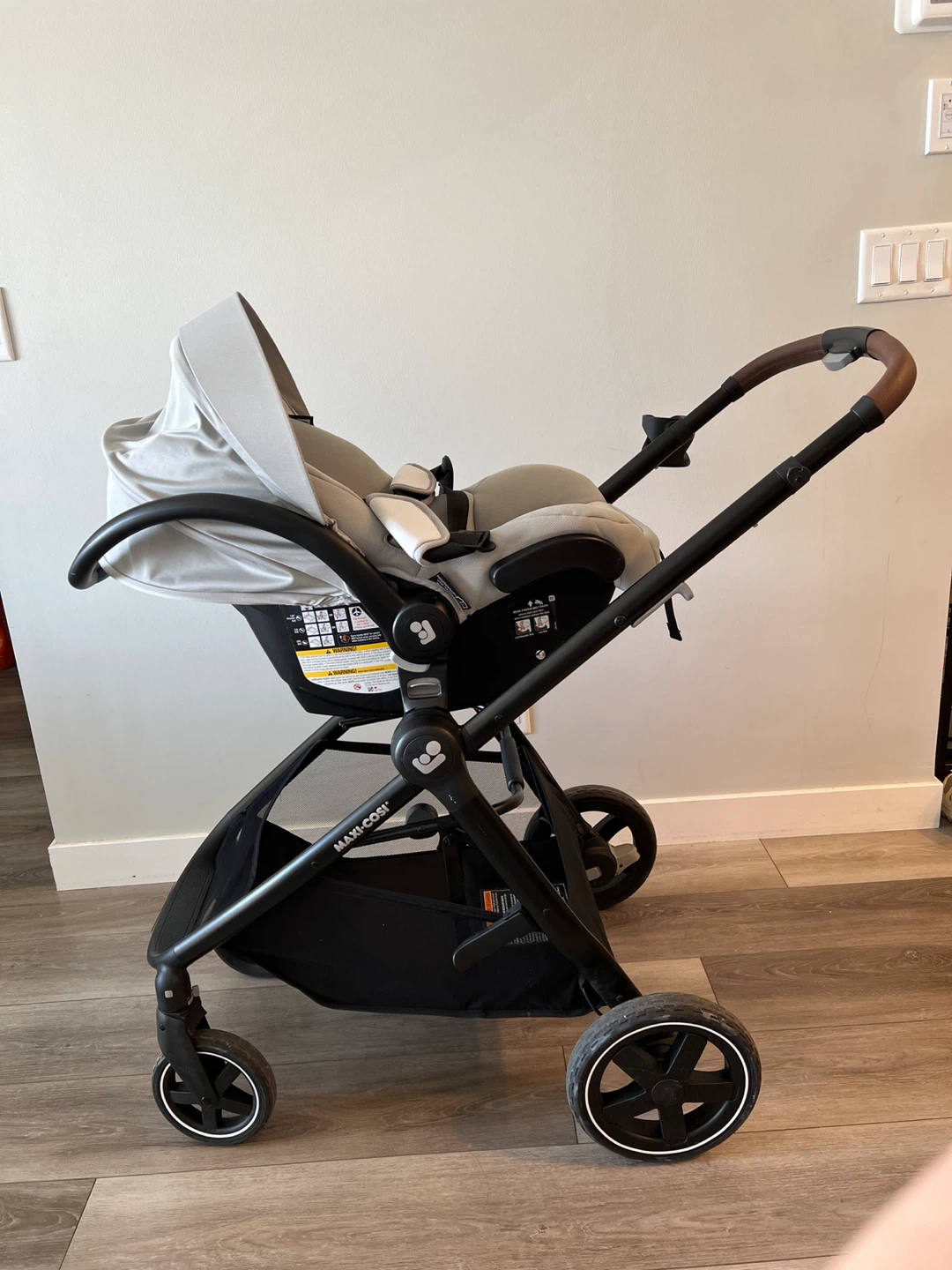 Maxi-Cosi Mico 30 Infant Car Seat & Stroller Combo