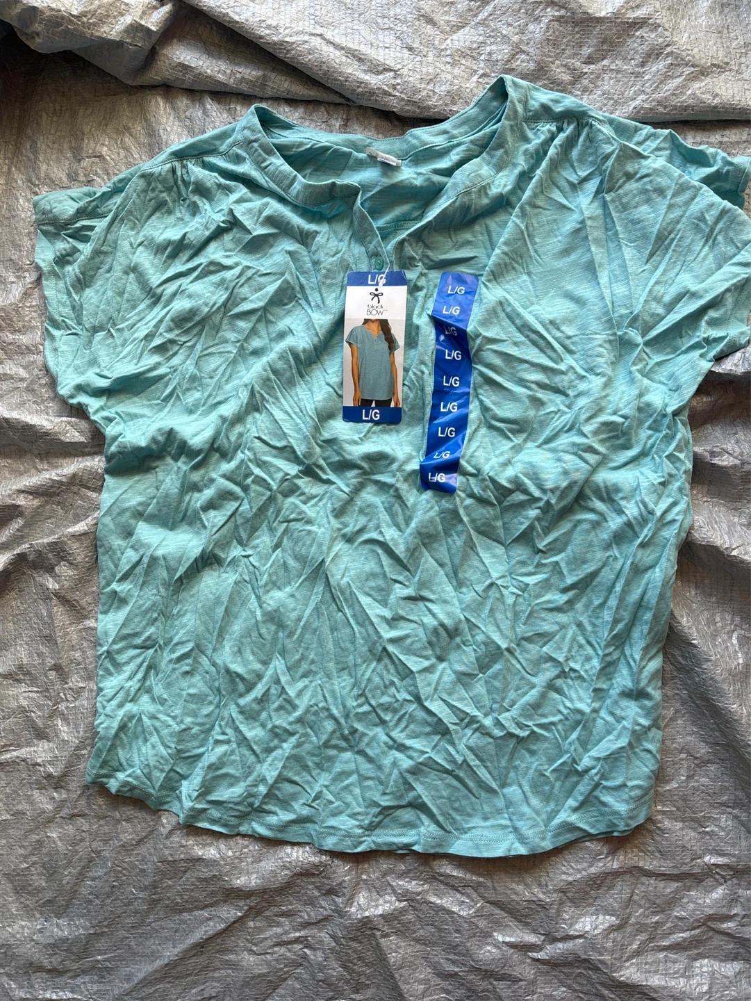 Black Bow T-Shirt - Size L/G - Light Blue