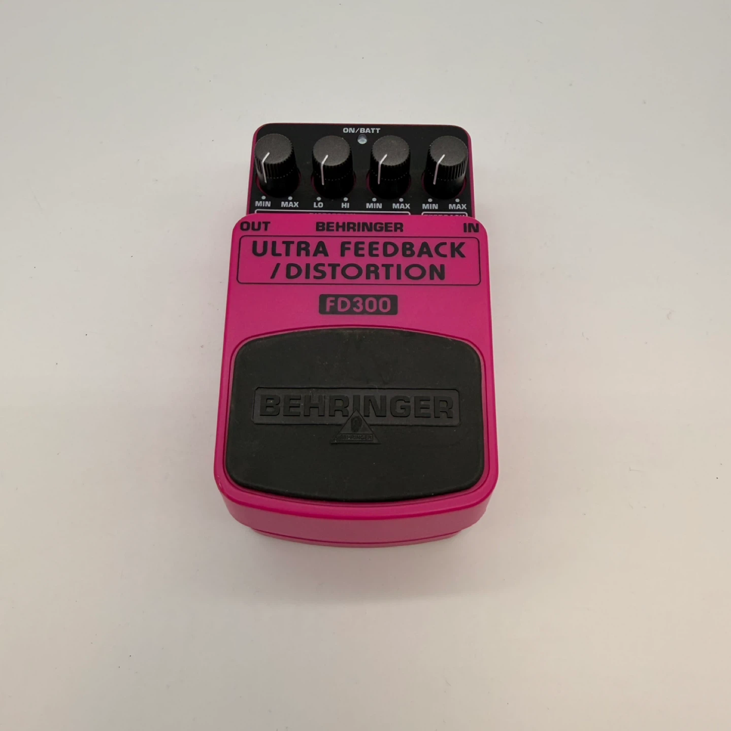 Behringer FD300 Ultra Feedback Distortion Guitar Pedal Pink