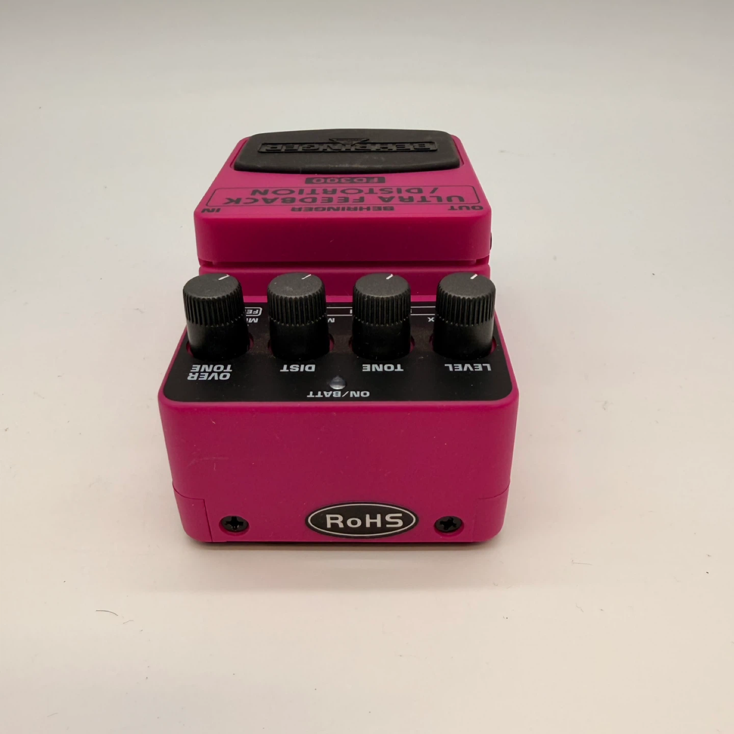 Behringer FD300 Ultra Feedback Distortion Guitar Pedal Pink - photo 3