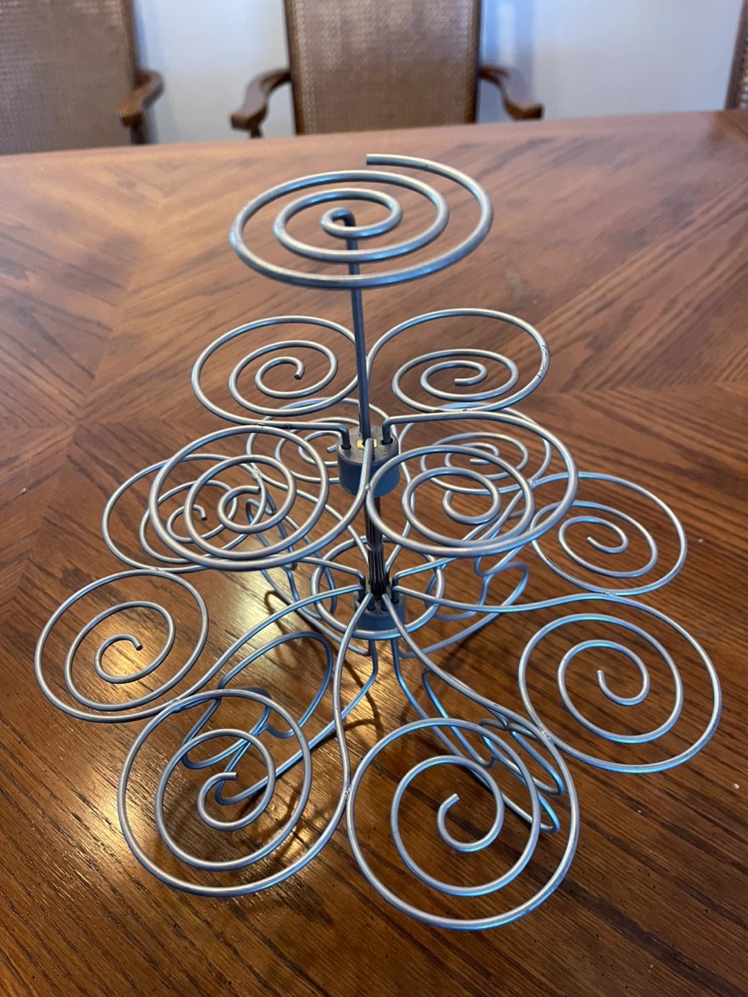 Silver Wire Cupcake Stand