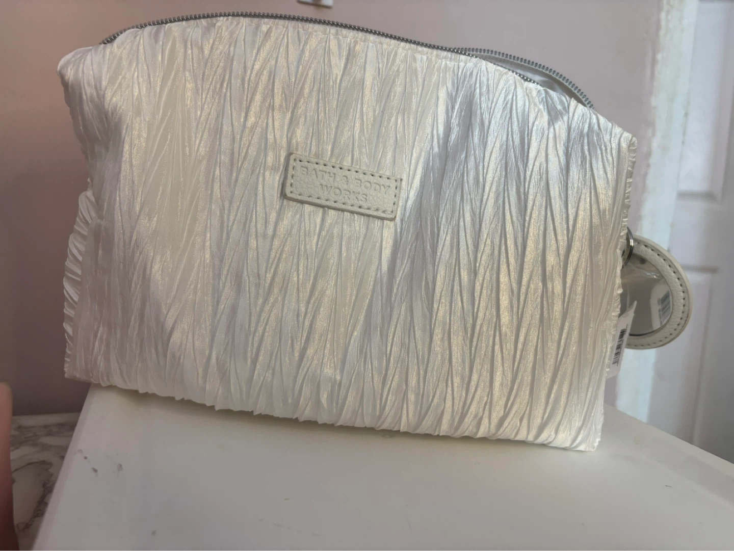 Bath & Body Works White Cosmetic Bag - photo 3