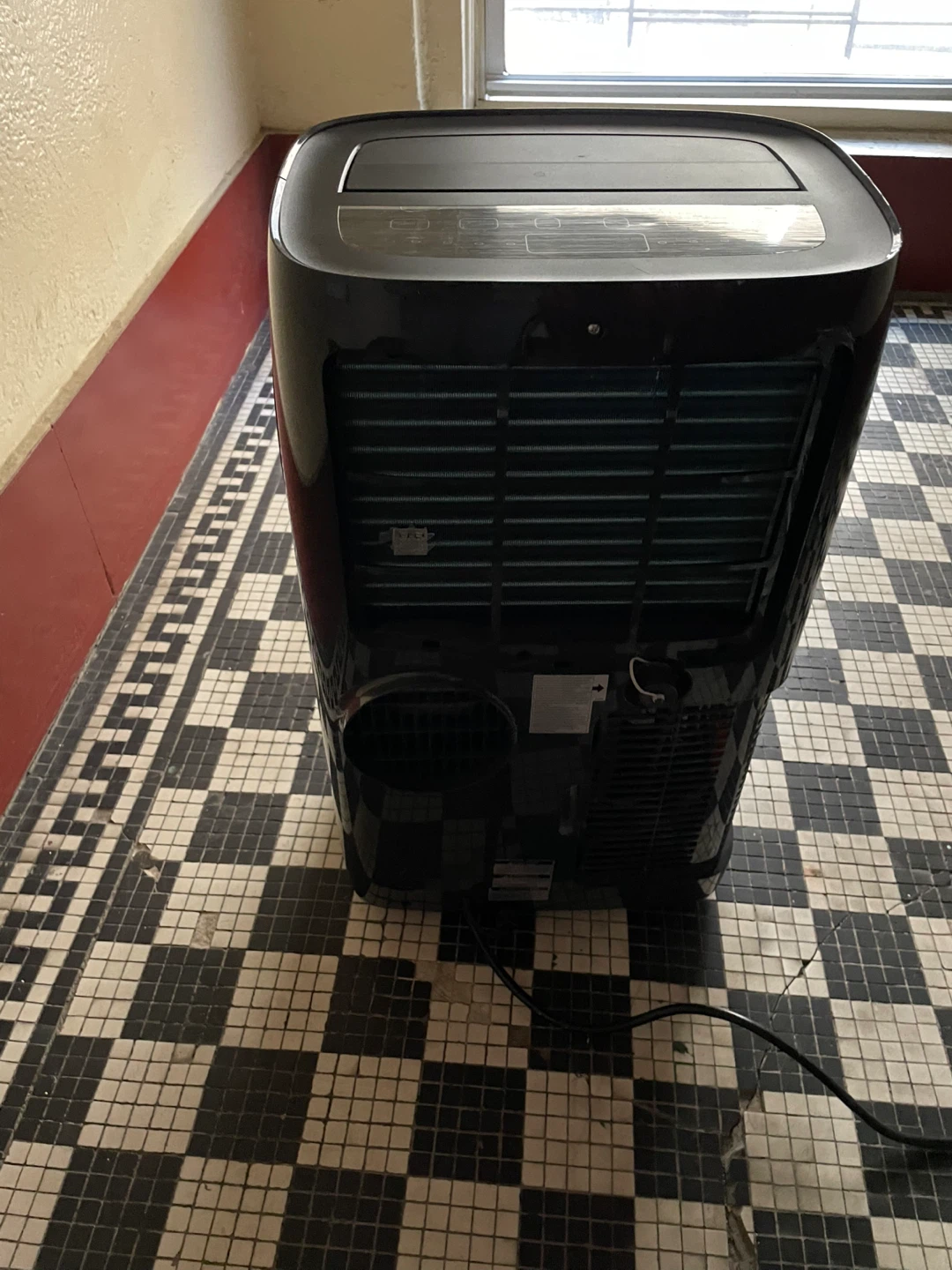 LG Portable Air Conditioner - photo 4