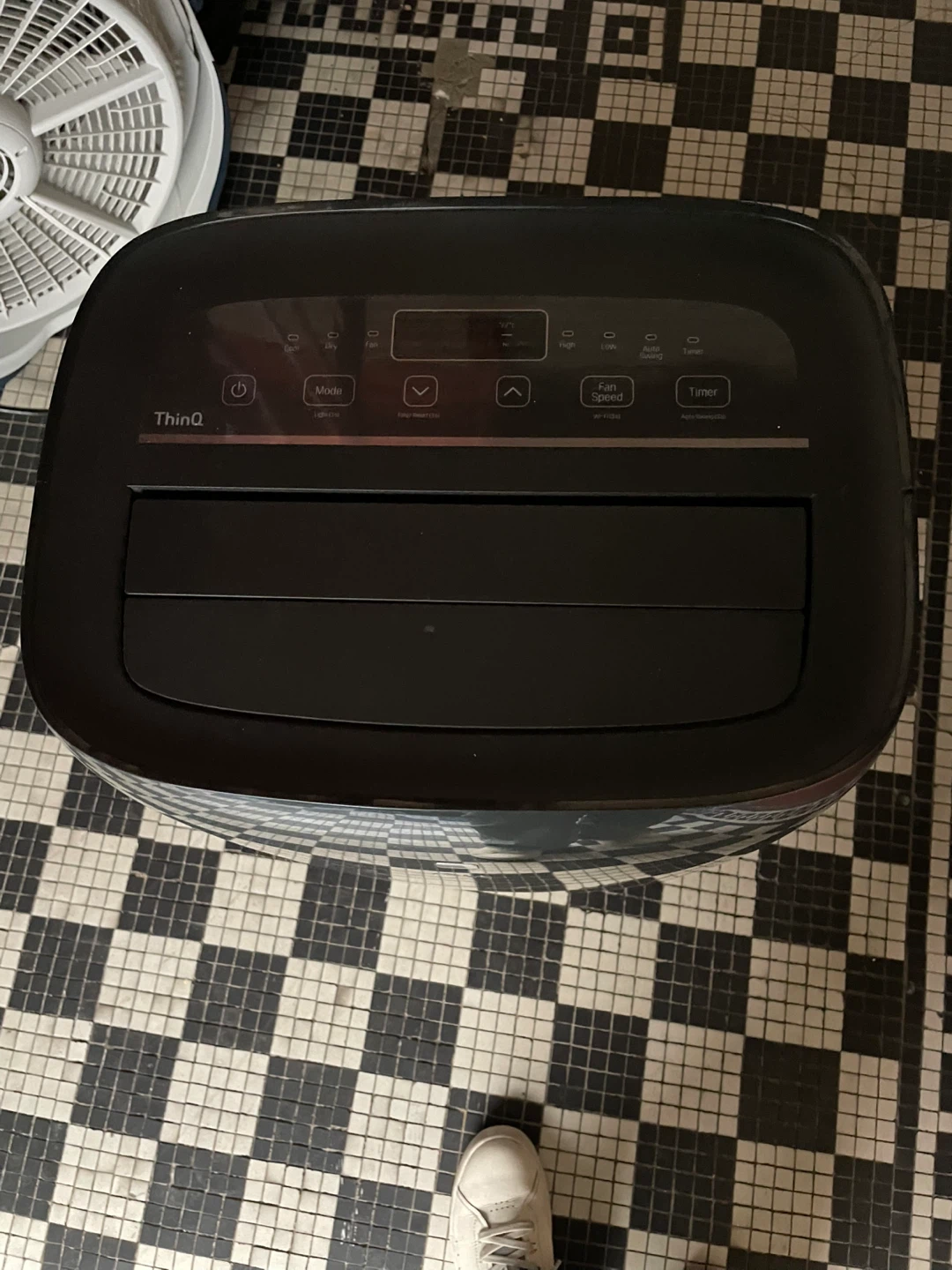 LG Portable Air Conditioner - photo 3