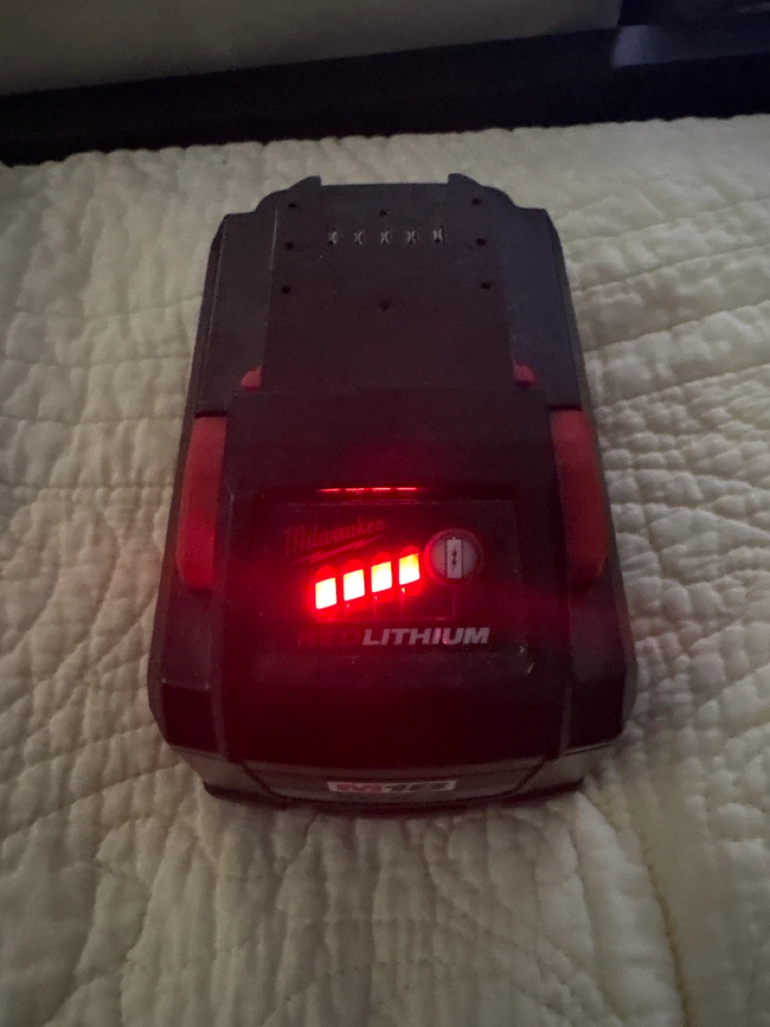 Milwaukee M18 REDLITHIUM HIGH OUTPUT XC6.0 Battery - photo 2