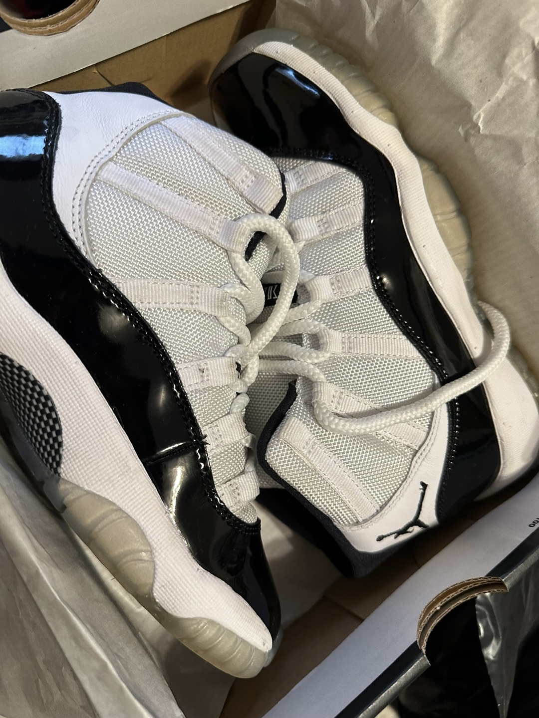 Air Jordan 11 Retro "Concord" Shoes - photo 2