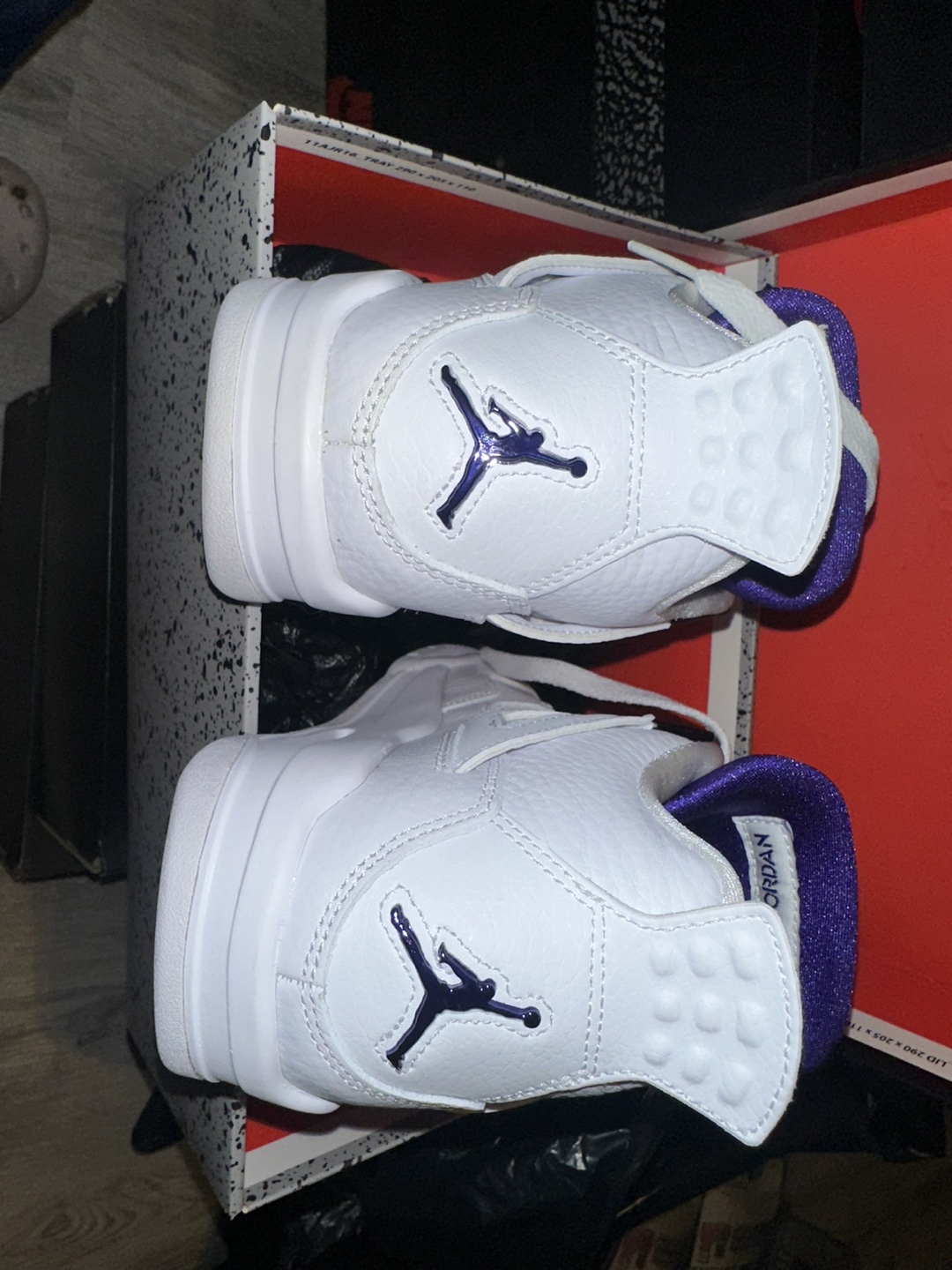 Jordan 4 Retro Shoes grade school - photo 4