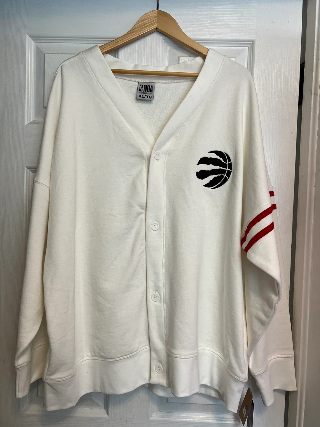 New NBA  Cream Cardigan XL/TG