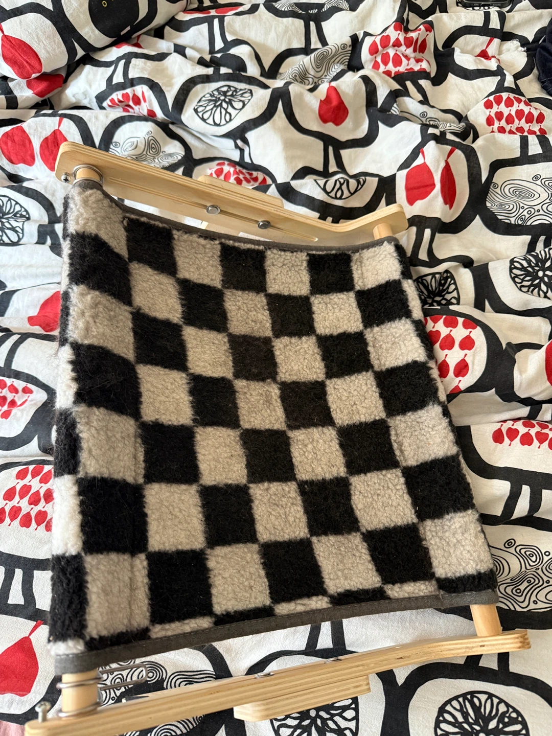 Checkered Pet Hammock Bed