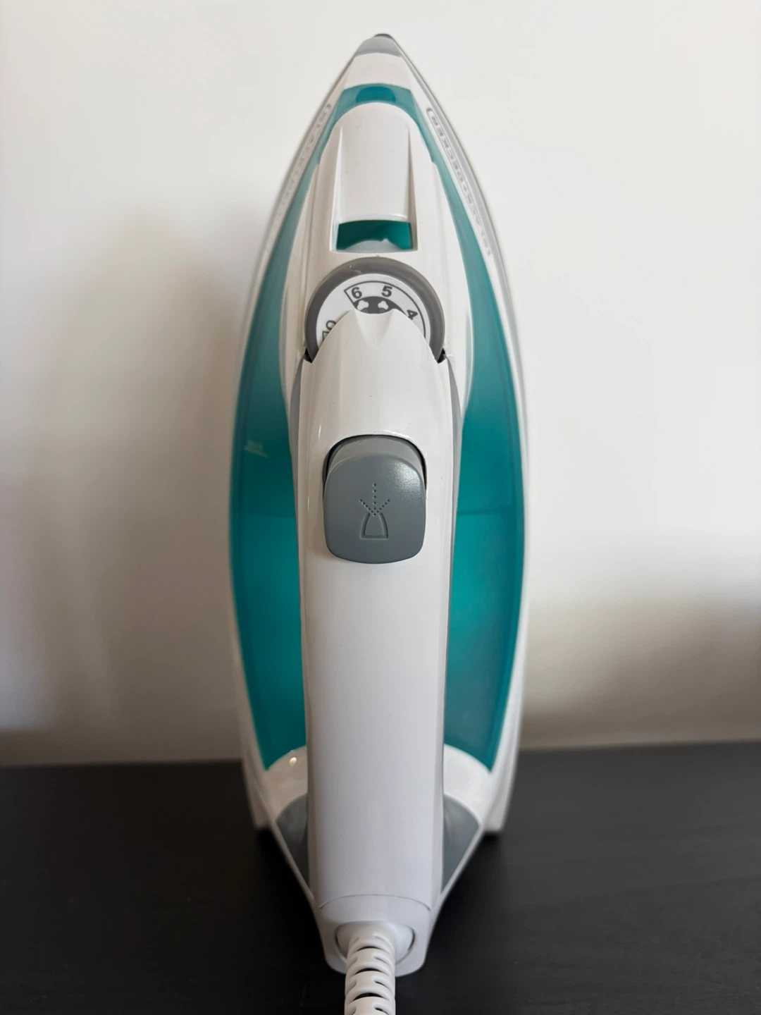 BLACK+DECKER Steam Iron - photo 2