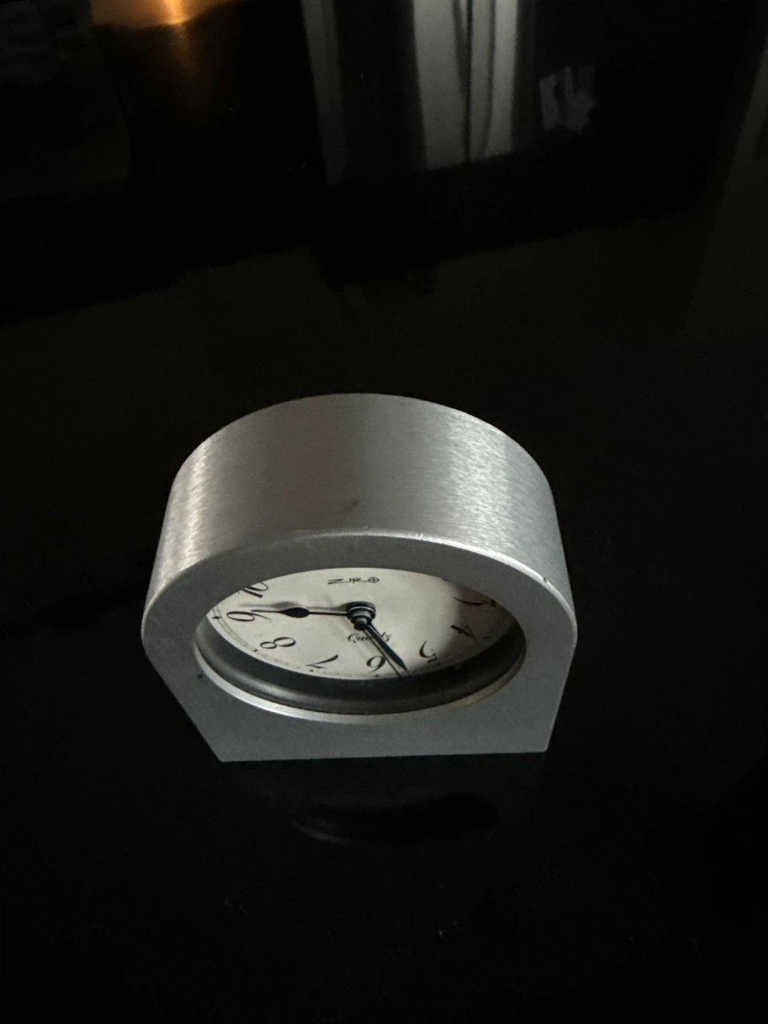 ZIRQ Quartz Alarm Clock - Silver Metal - photo 2