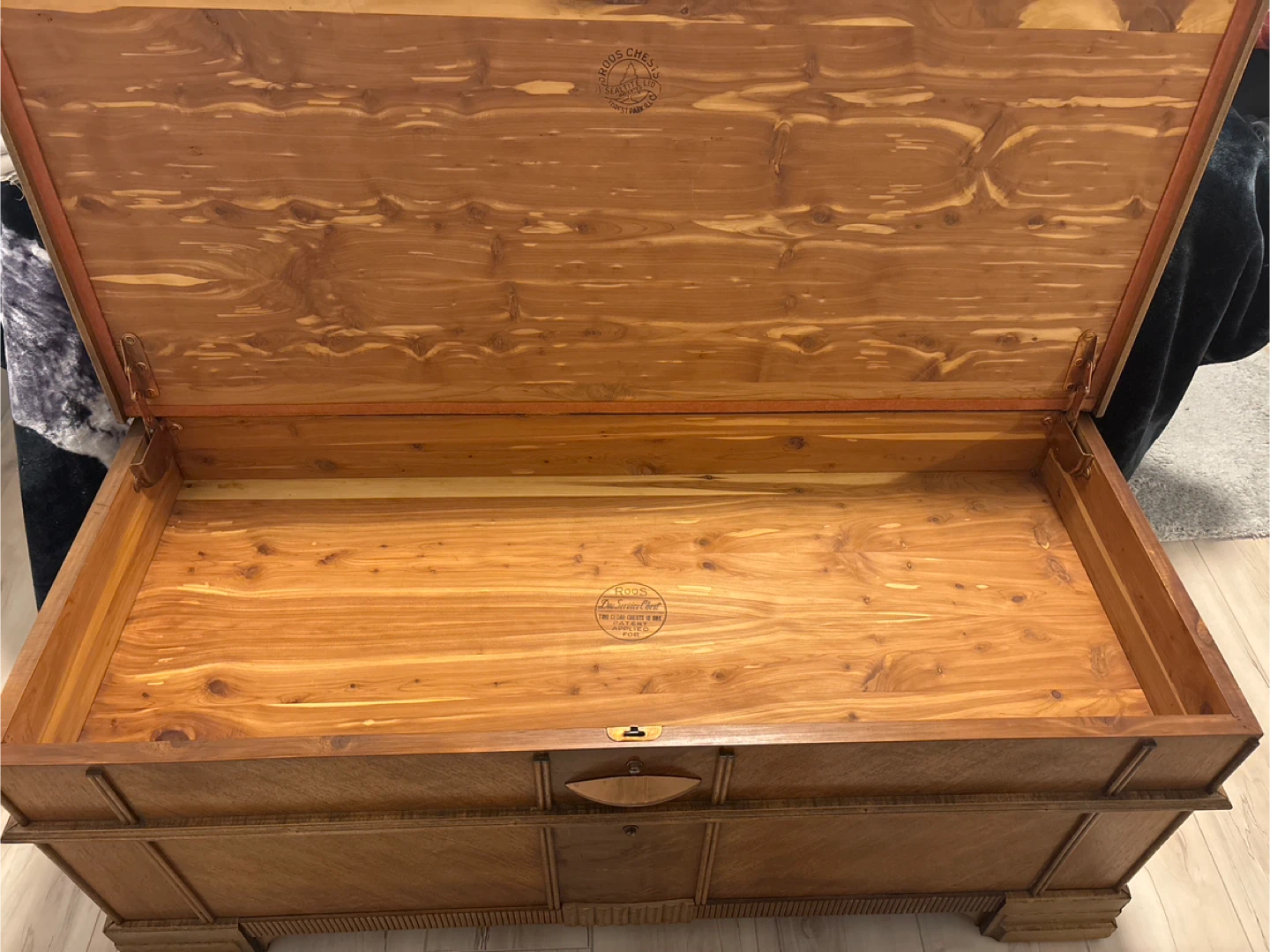 Roos Dual-Service Cedar Chest - photo 2