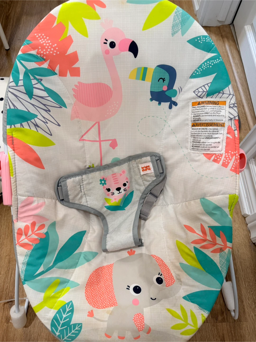 Baby Bouncer Seat and nursing pillow - photo 3