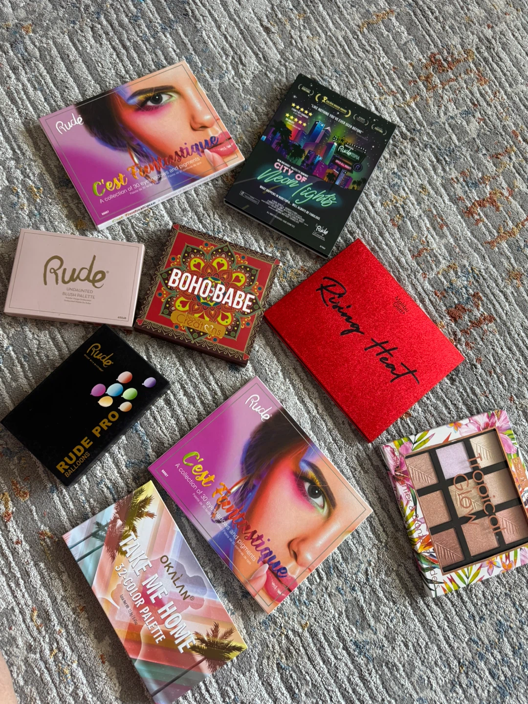 Eyeshadow and face palettes - photo 2