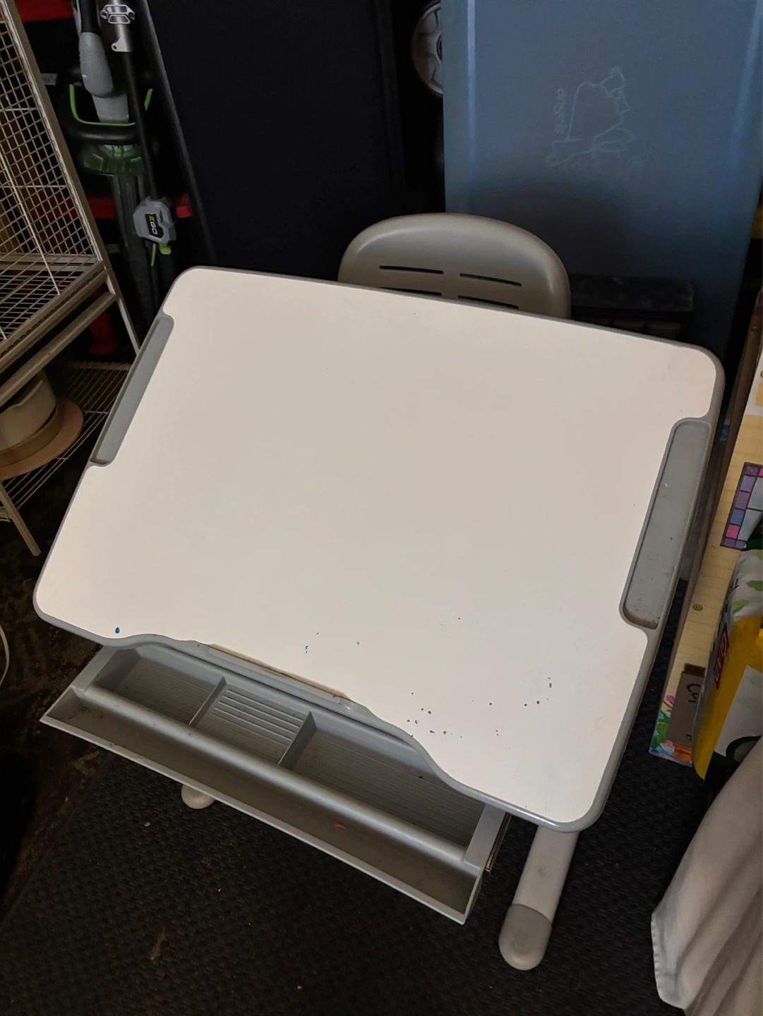 VIV Height Adjustable Kids Desk and Chair Set - photo 5