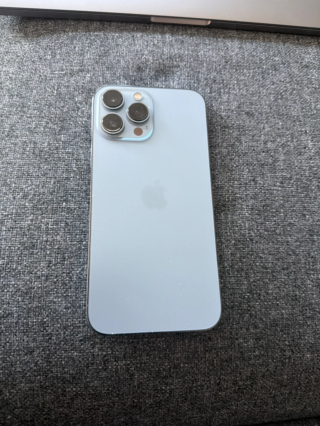 iPhone 13 Pro Max - photo 3