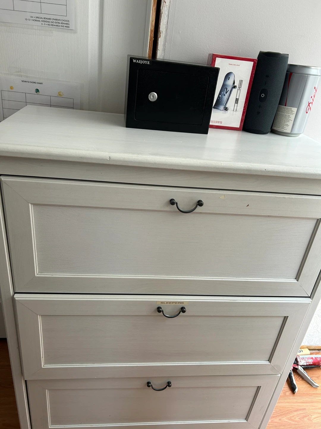 White 3-Drawer Dresser - photo 2