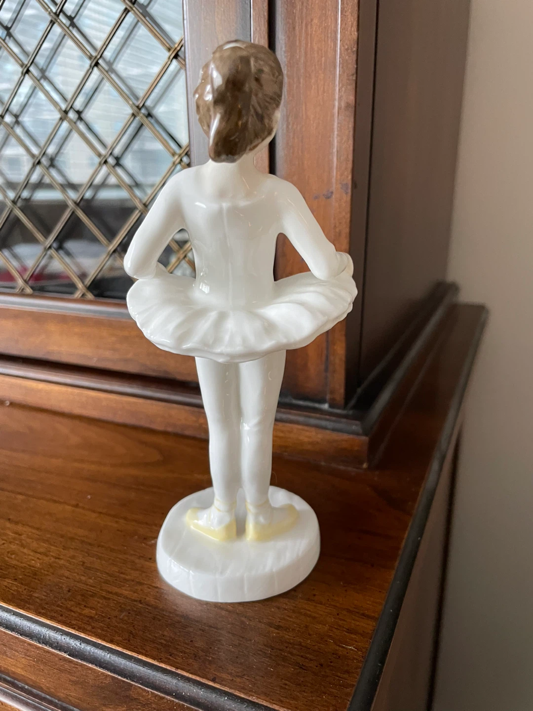 Royal Doulton “Ballet Class” Figurine - photo 3