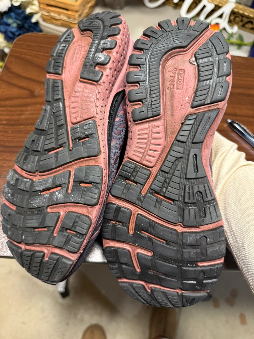 Brooks Adrenaline GTS 21 Women's Running Shoes Size 8 - photo 3