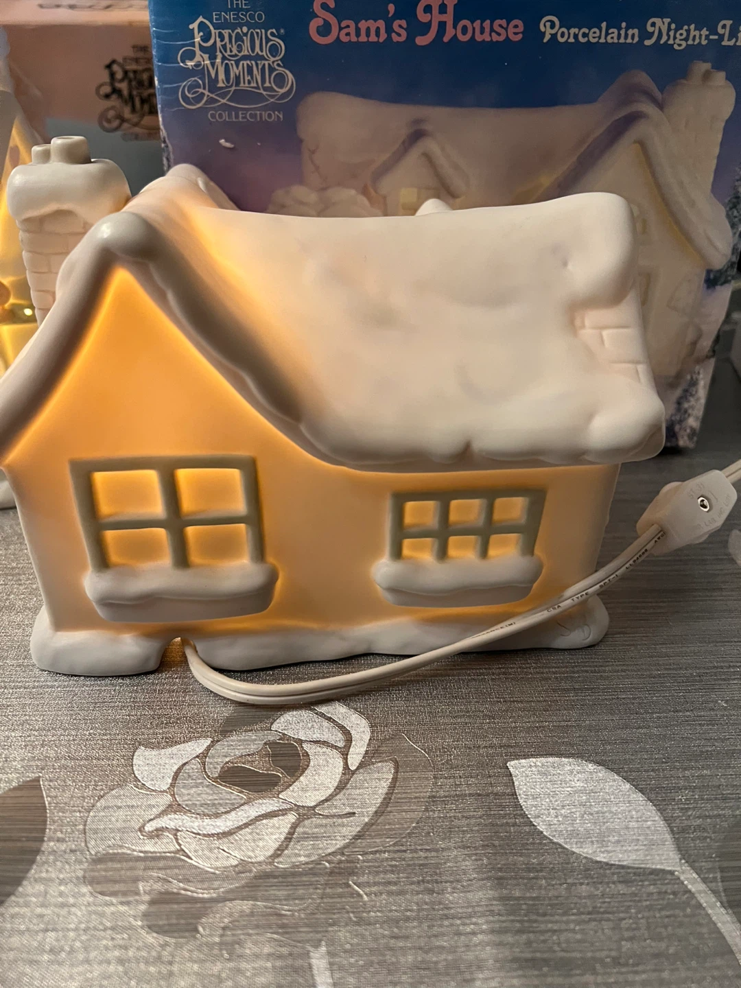 Enesco Precious Moments Sam's House Porcelain Night Light - photo 2