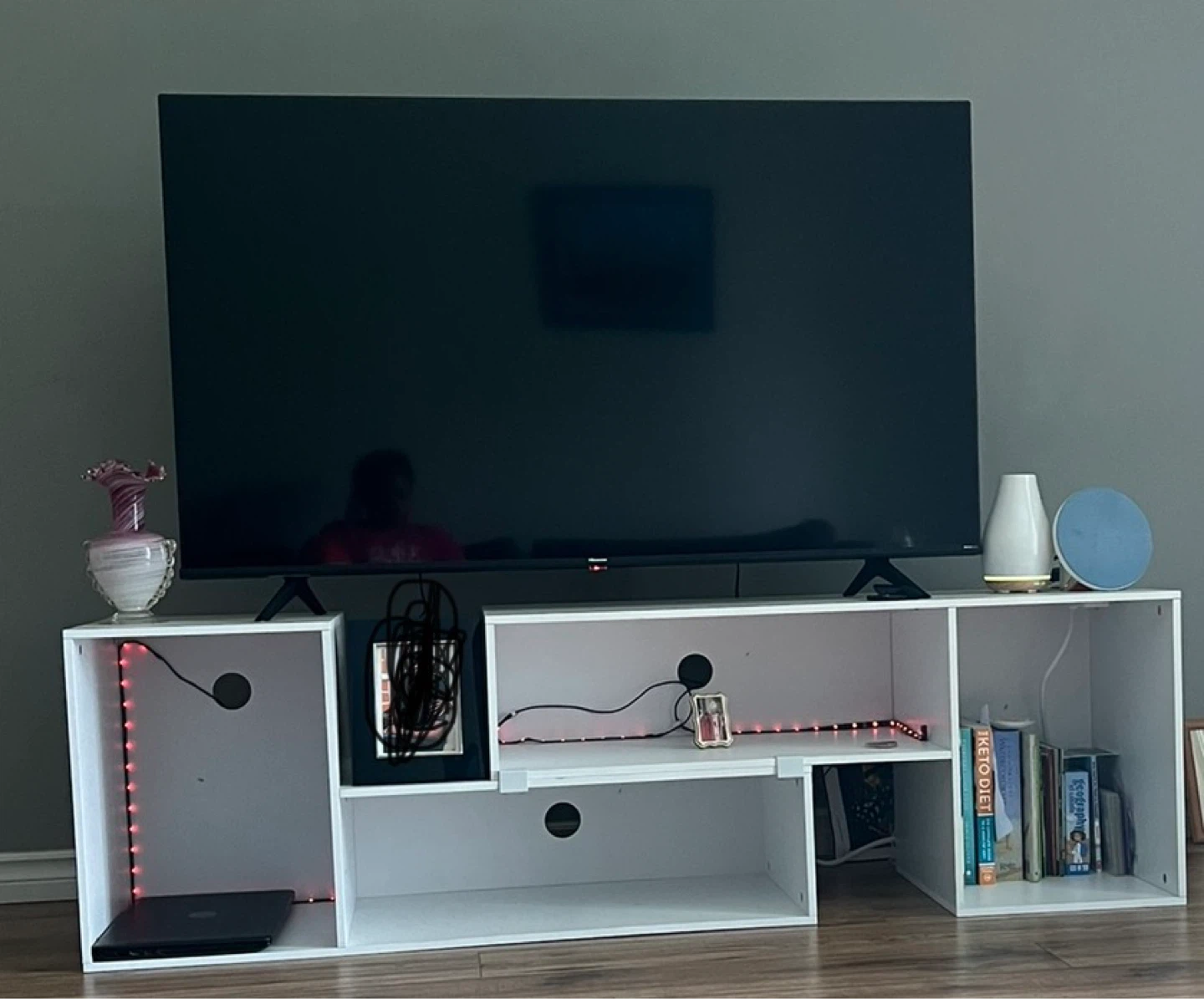 Hisense 55" Smart TV Model 55A68H - photo 2