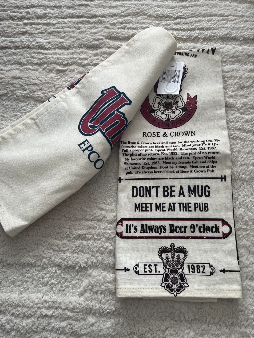 Epcot World Showcase United Kingdom Pub Tea Towel - photo 4