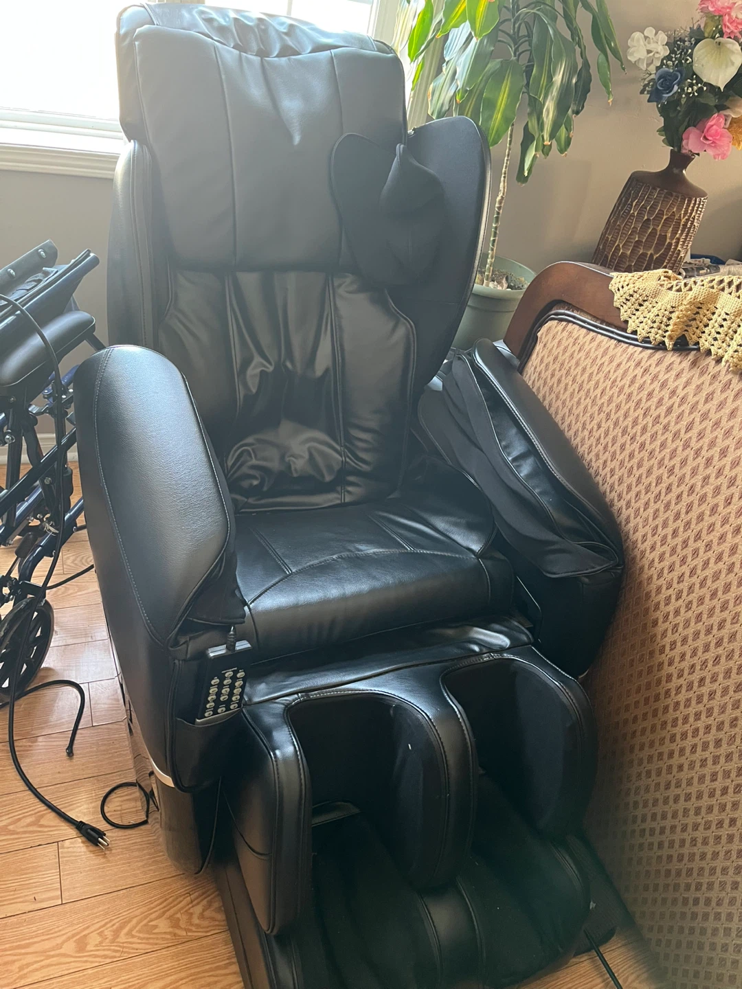 Black Faux Leather Massage Chair with Foot Rest - photo 2