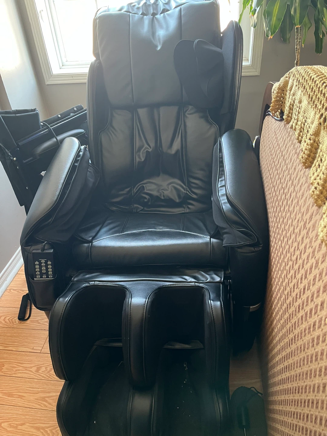 Black Faux Leather Massage Chair with Foot Rest