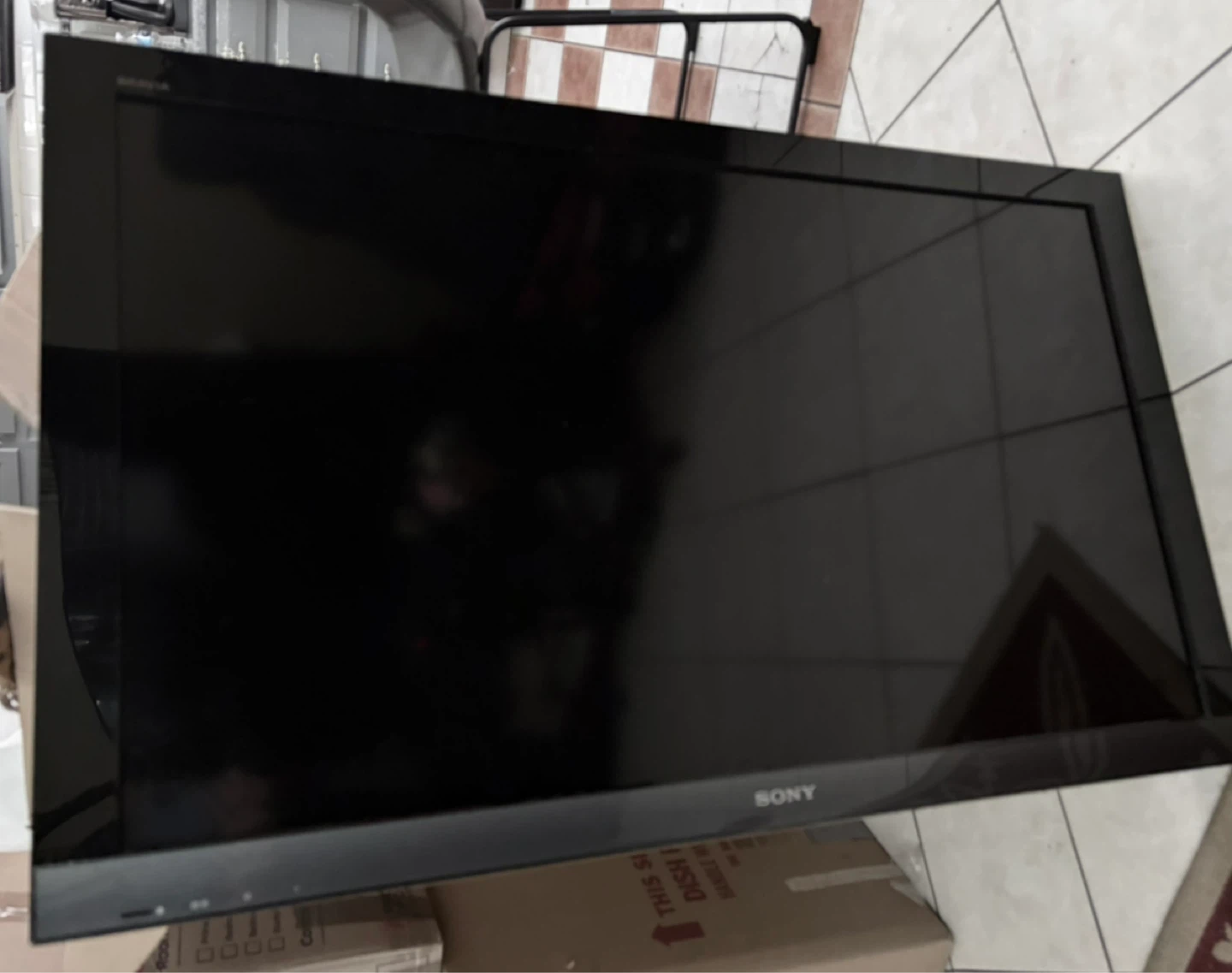 Sony KDL-46EX400 46-inch LCD TV
