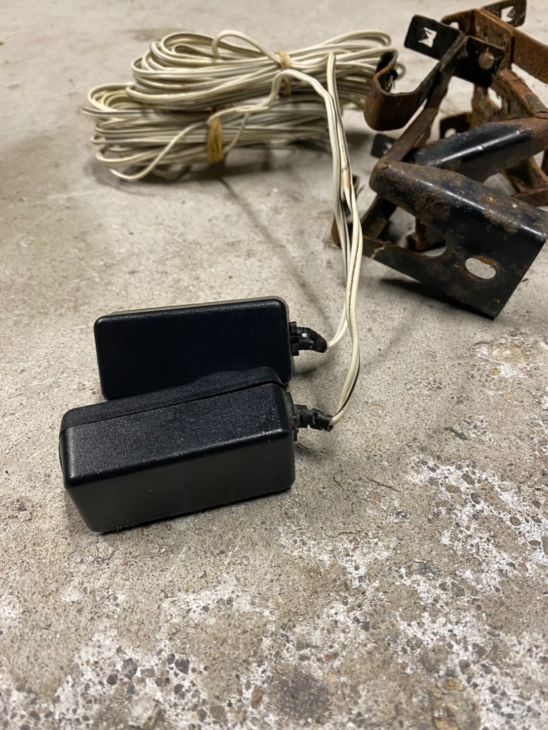 Selling chamberlain garage door sensors - photo 2