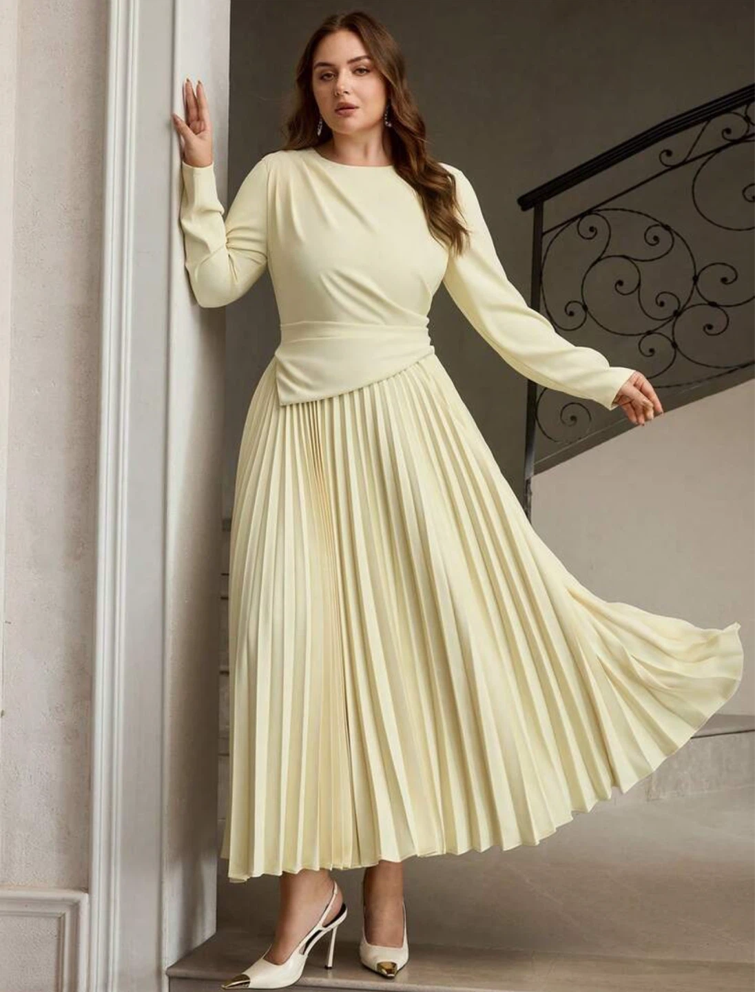 Brand New Light Yellow Pleated Dress - photo 3
