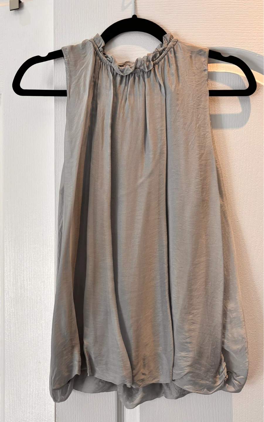 M Made in Italy silk blend sleeveless blouse