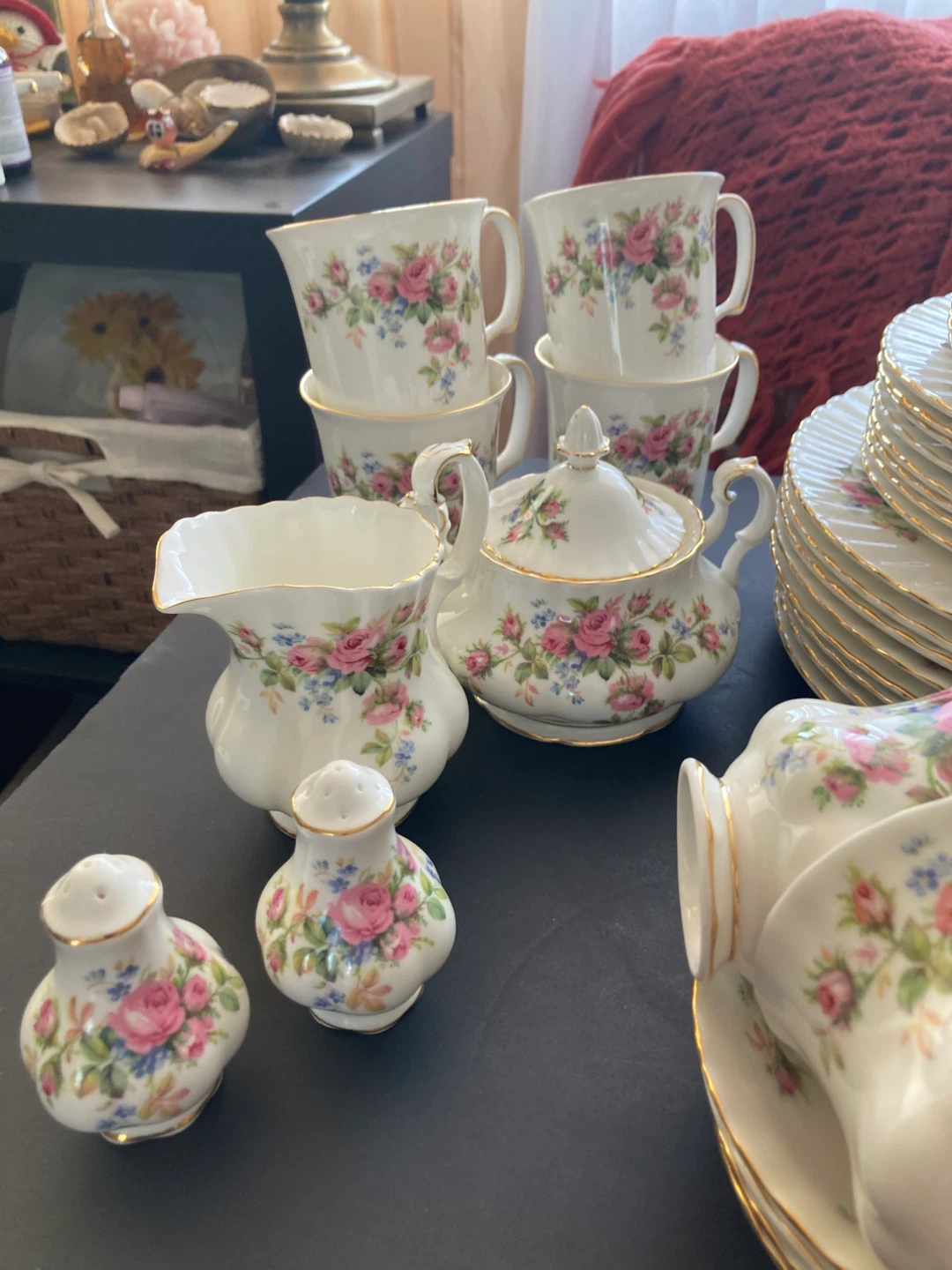 Royal Albert "Moss Roses dinner Set - photo 4